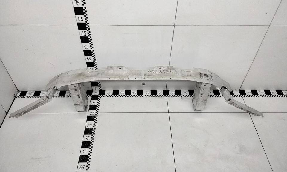 Усилитель переднего бампера