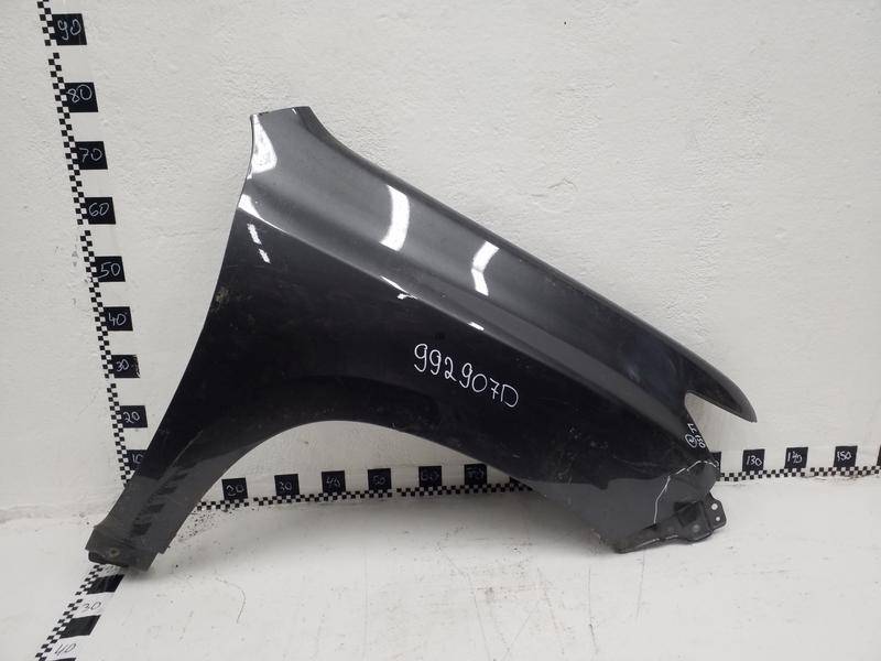 Крыло переднее правое