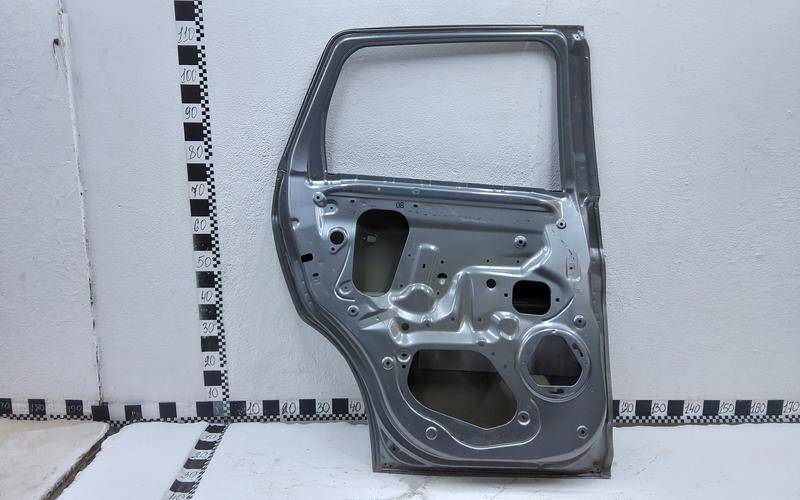 Дверь задняя левая