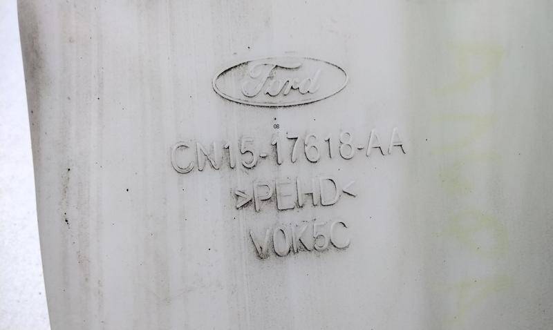 Бачок омывателя лобового стекла
