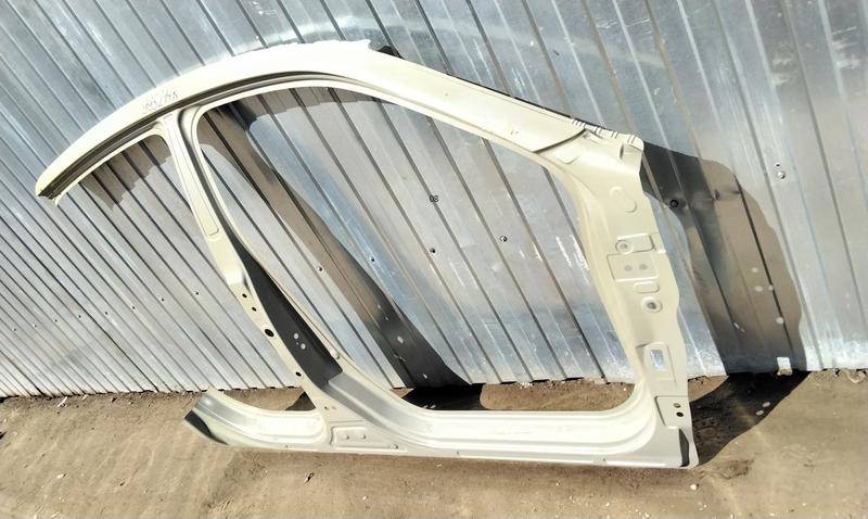 Кузовной элемент