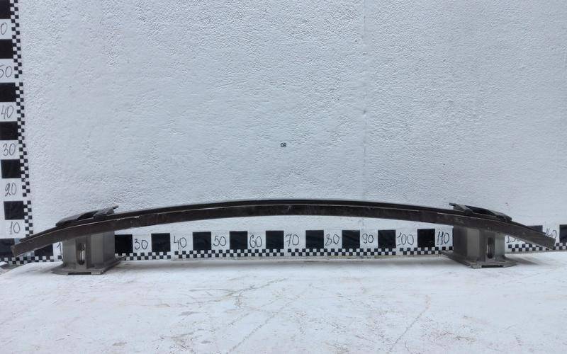 Усилитель заднего бампера