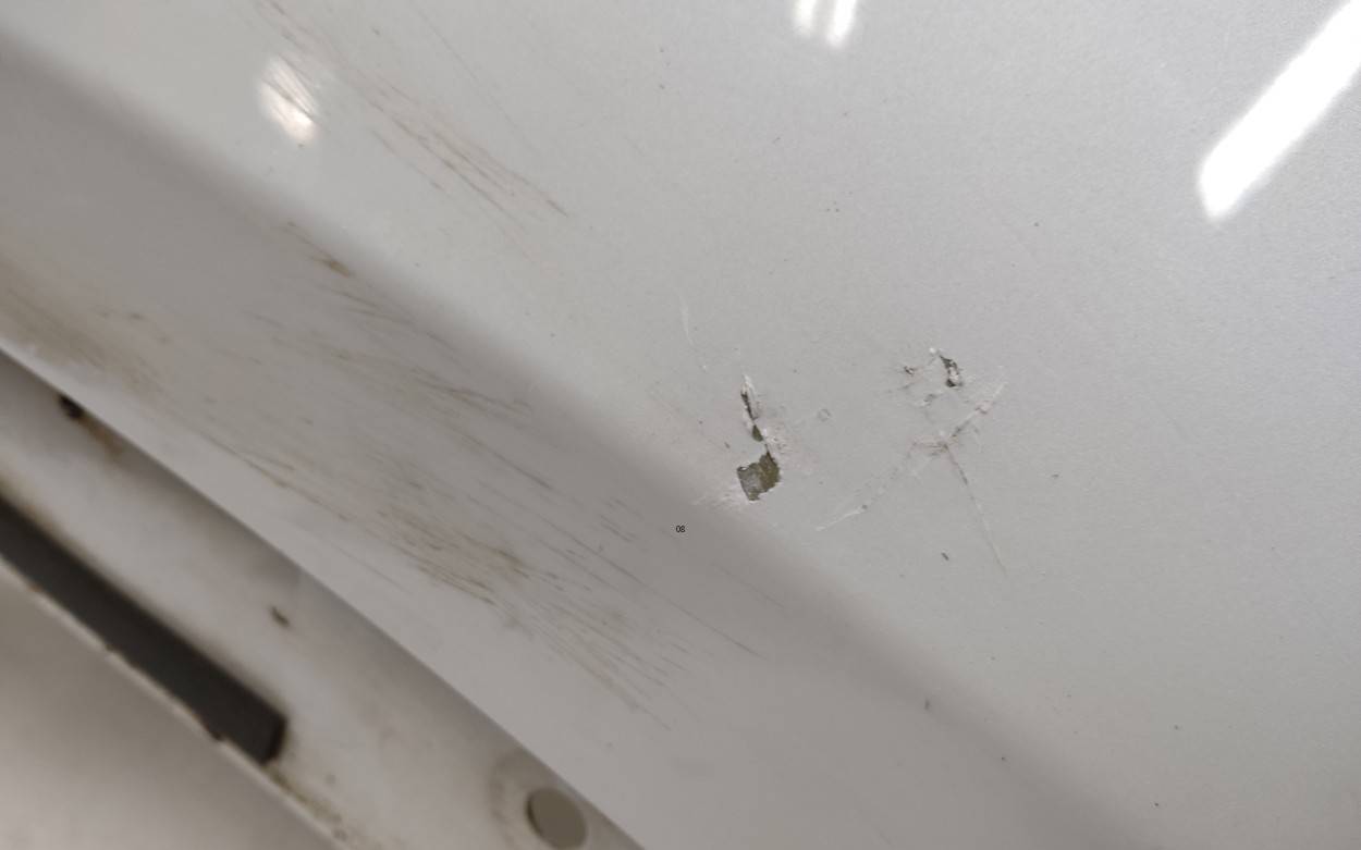 Крыло переднее правое