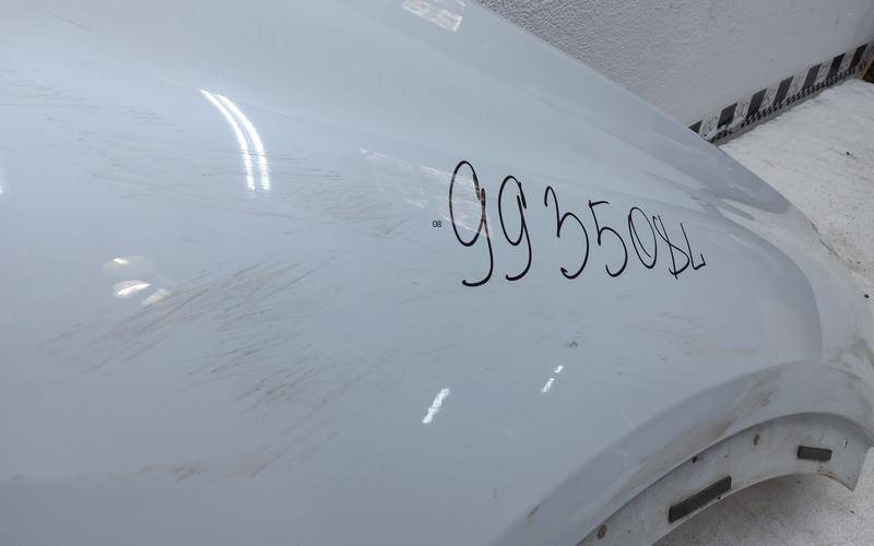 Крыло переднее правое