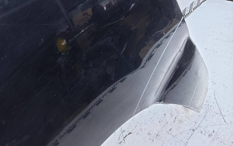 Крыло переднее левое