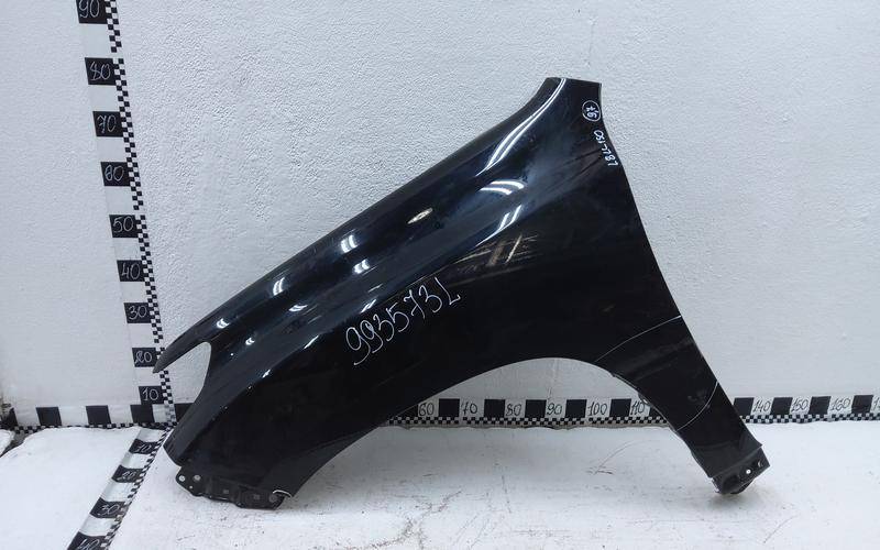 Крыло переднее левое