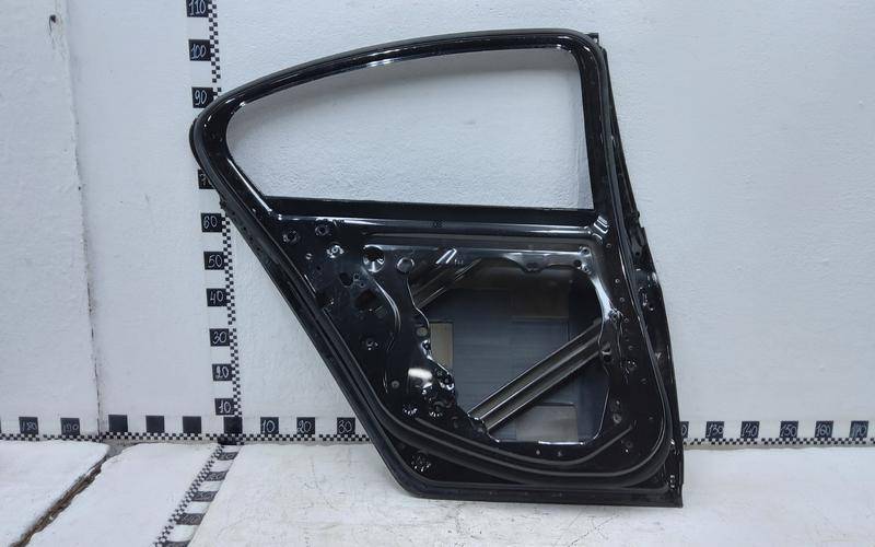 Дверь задняя левая