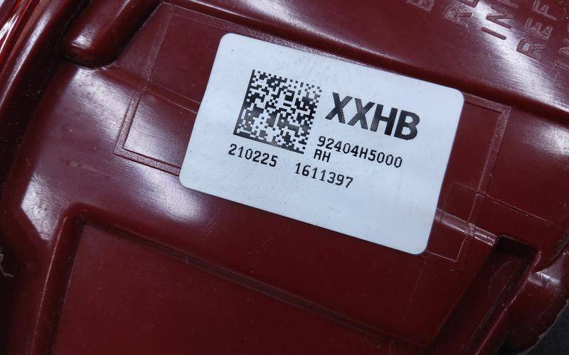Фонарь задний внутренний правый