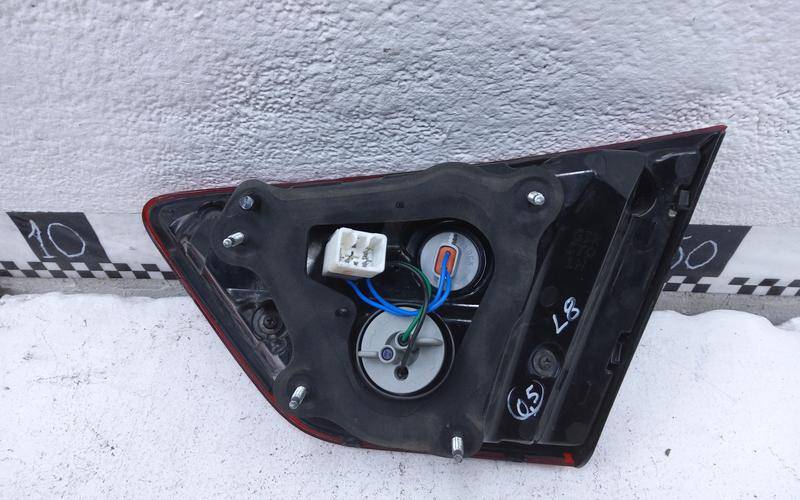 Фонарь задний внутренний левый