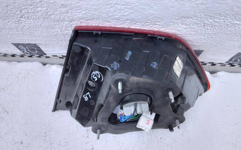 Фонарь задний внутренний левый