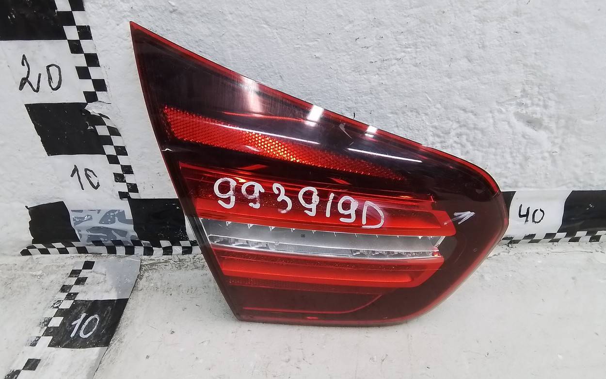 Фонарь задний внутренний левый