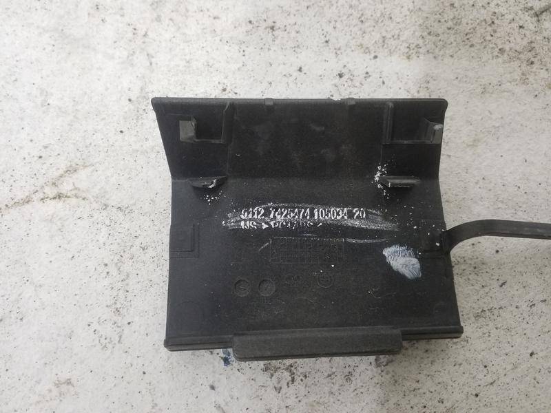 Заглушка буксировочного крюка