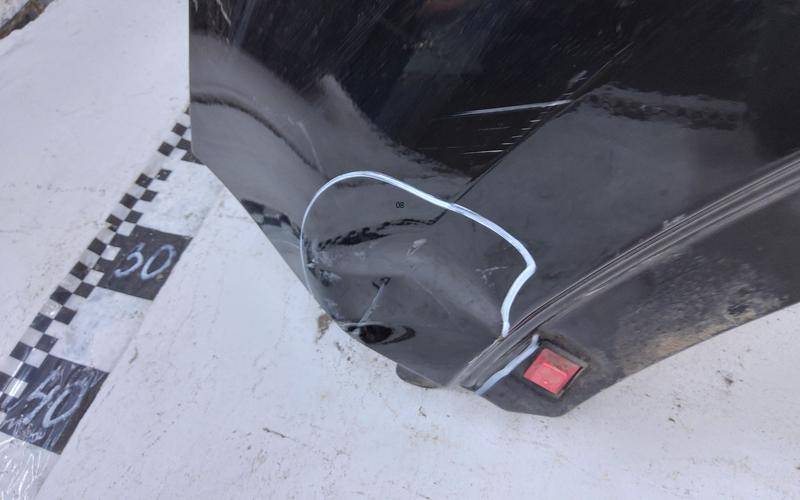 Крыло переднее левое