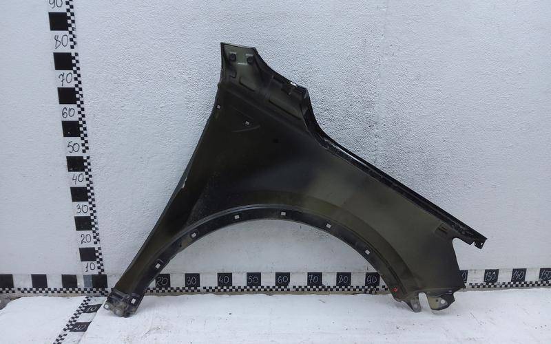 Крыло переднее левое