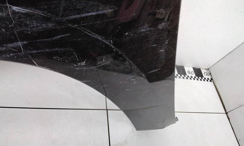 Крыло переднее левое