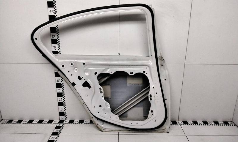 Дверь задняя левая