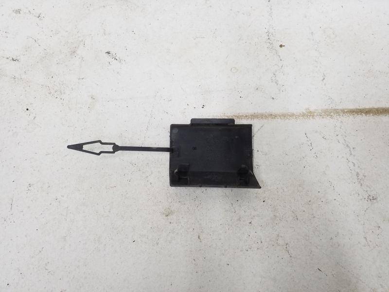 Заглушка буксировочного крюка