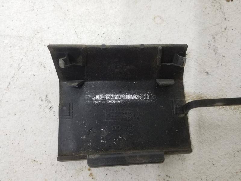 Заглушка буксировочного крюка