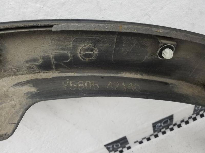 Накладка заднего крыла правого