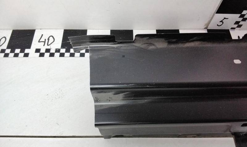 Порог левый