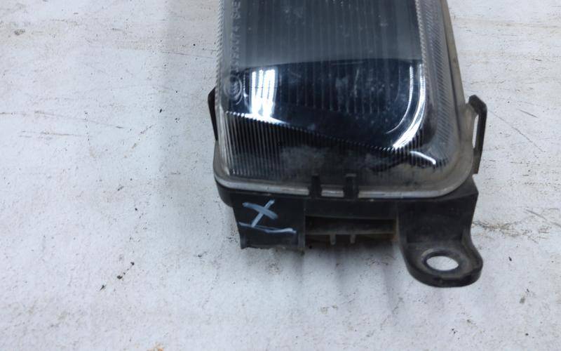 Фара противотуманная правая