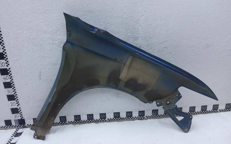 Крыло переднее левое