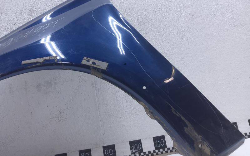 Крыло переднее левое