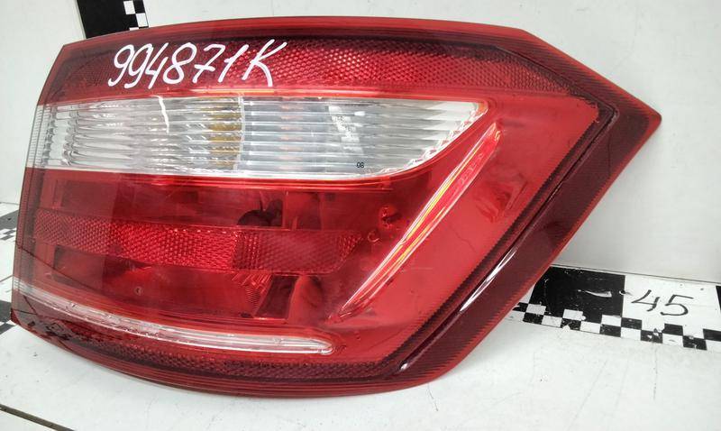 Фонарь задний наружный правый