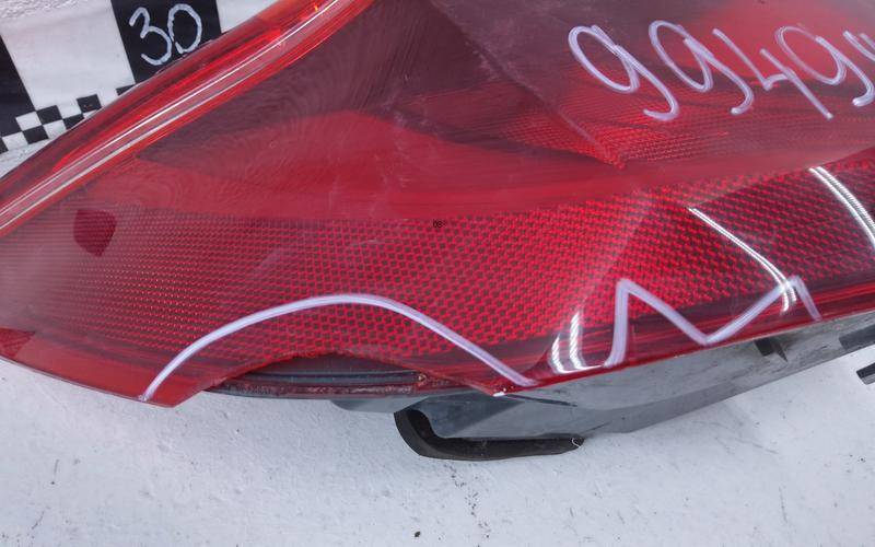 Фонарь задний наружный левый