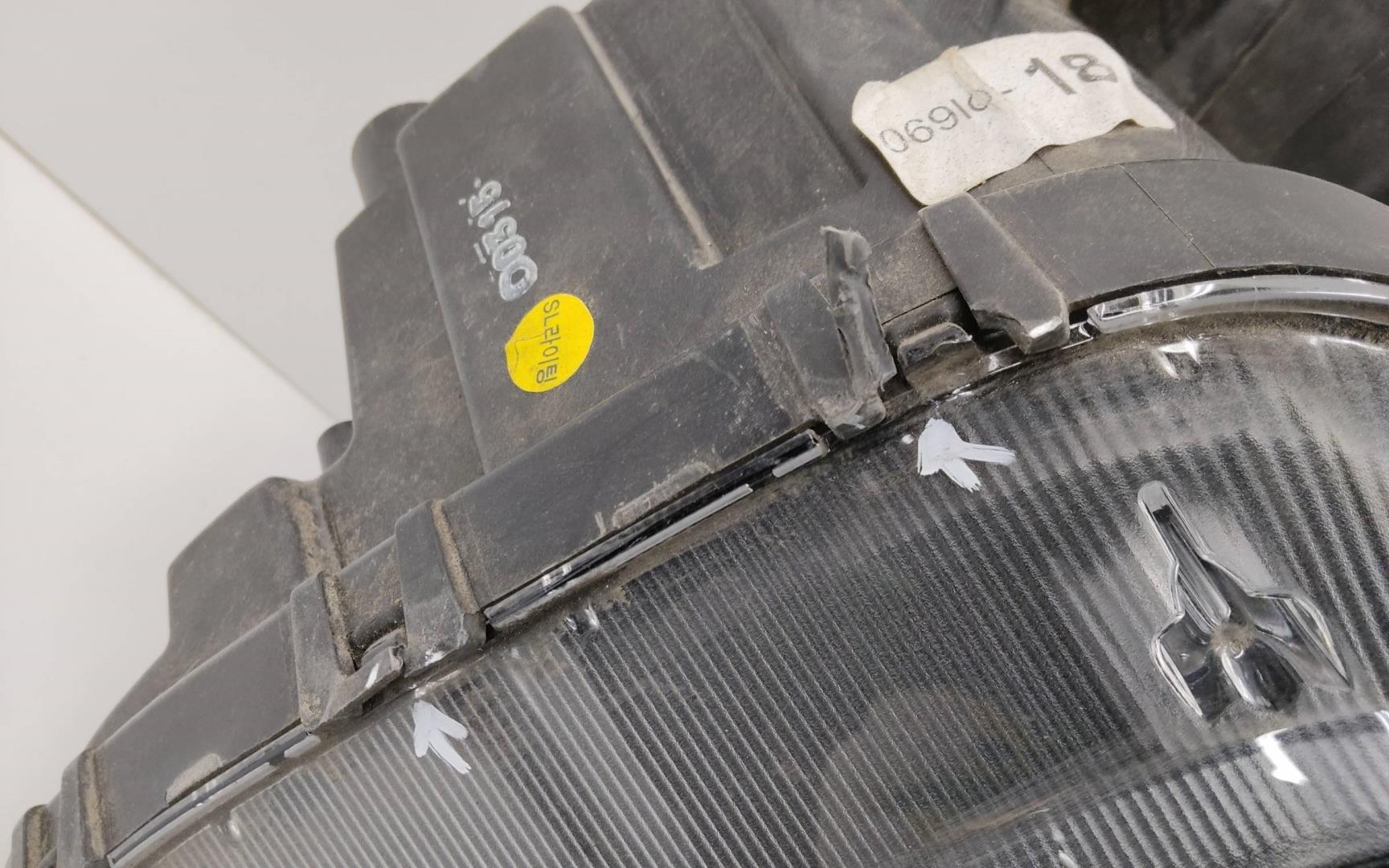 Фара противотуманная правая