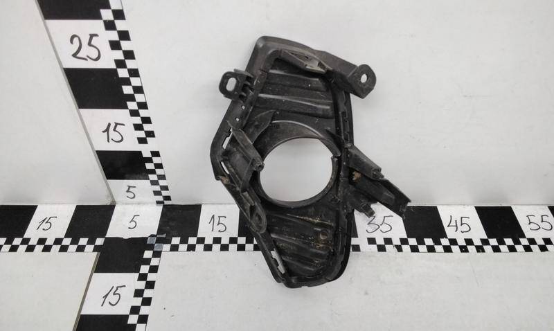 Накладка переднего бампера правая