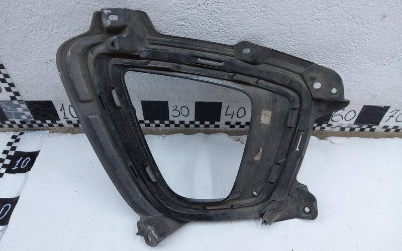 Накладка переднего бампера левая