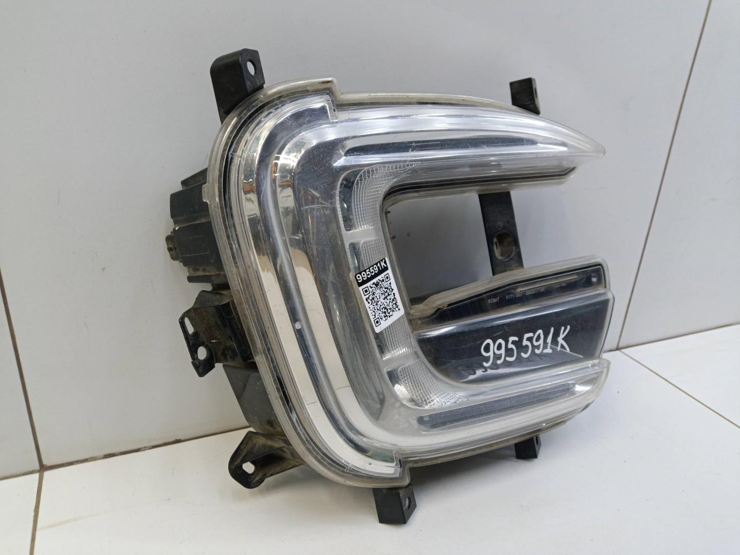 Фара дневного света правая (ходовые огни)