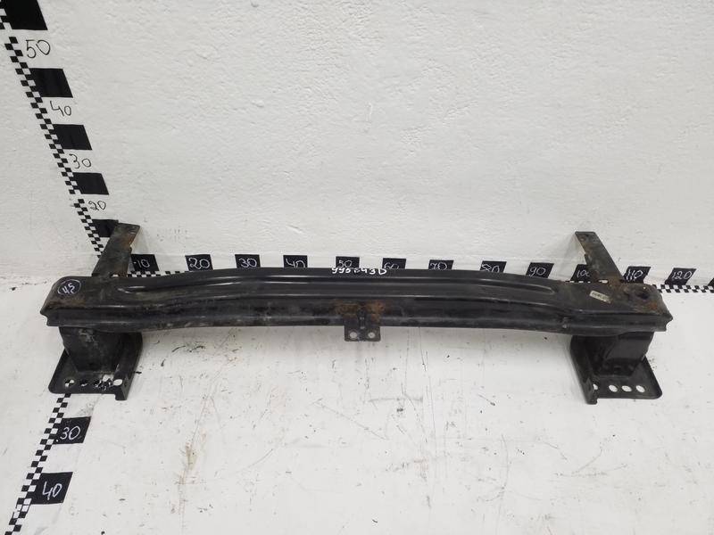 Усилитель переднего бампера