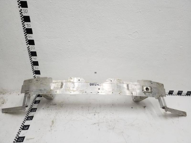 Усилитель переднего бампера