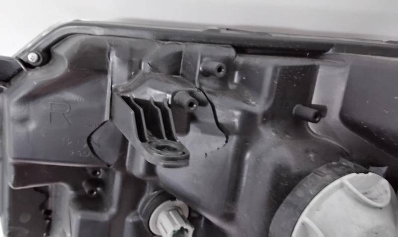 Фара правая