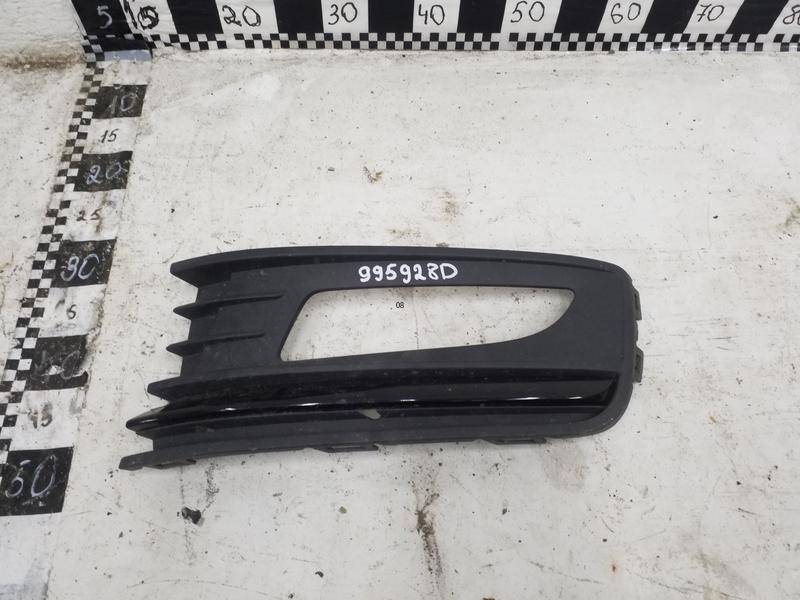 Накладка переднего бампера левая