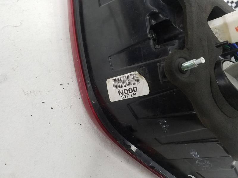 Фонарь задний внутренний левый