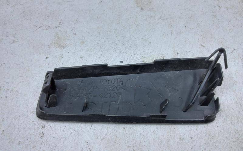 Заглушка буксировочного крюка