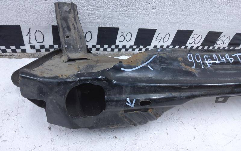 Усилитель заднего бампера