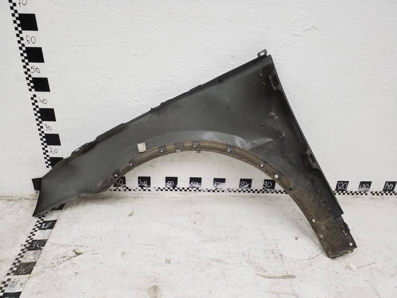 Крыло переднее правое