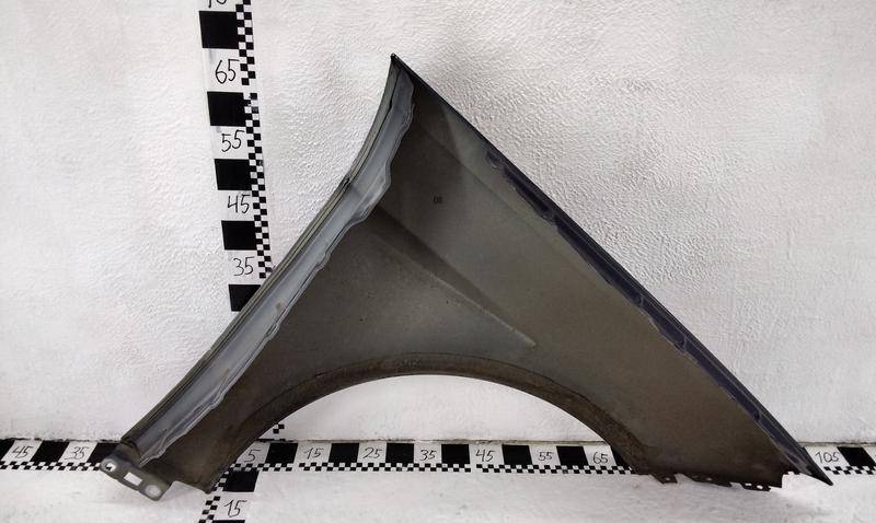 Крыло переднее левое