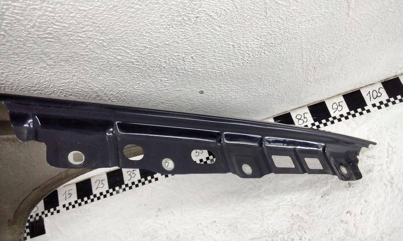 Крыло переднее левое