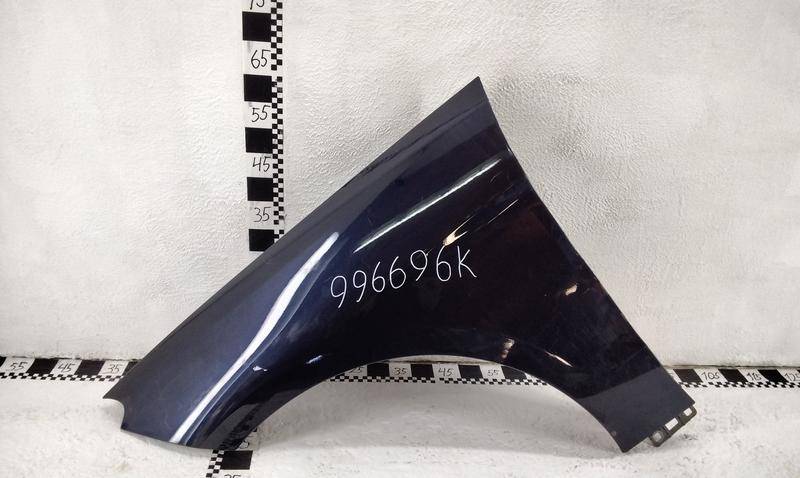 Крыло переднее левое