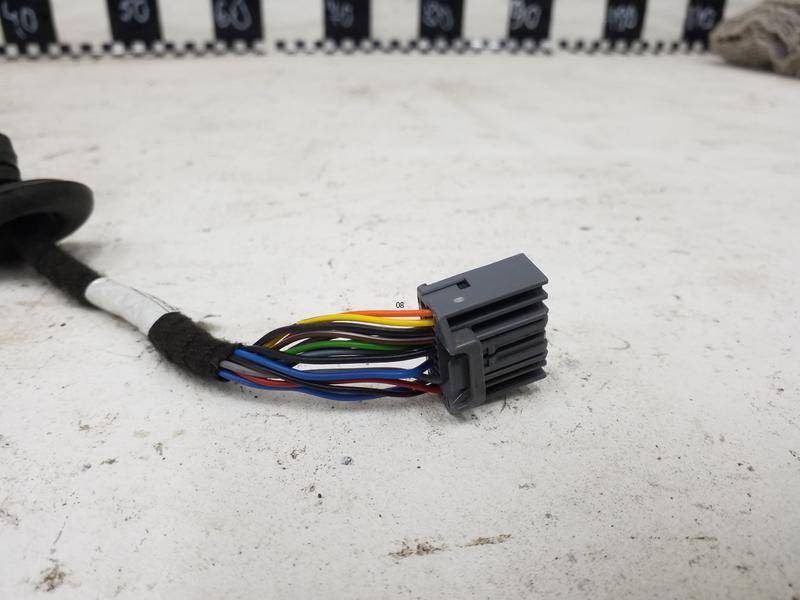 Зеркало правое электрическое