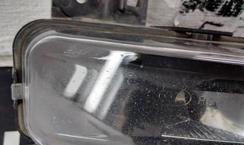 Фара противотуманная правая