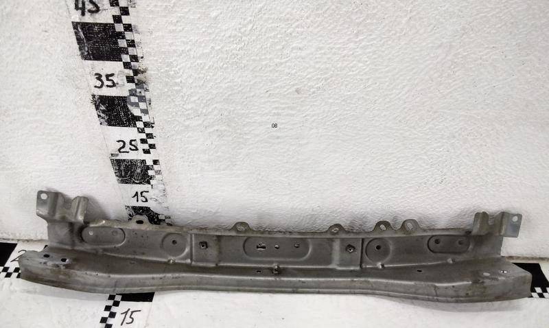 Усилитель переднего бампера