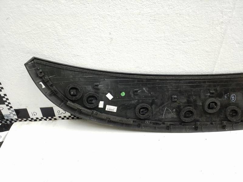 Накладка крышки багажника