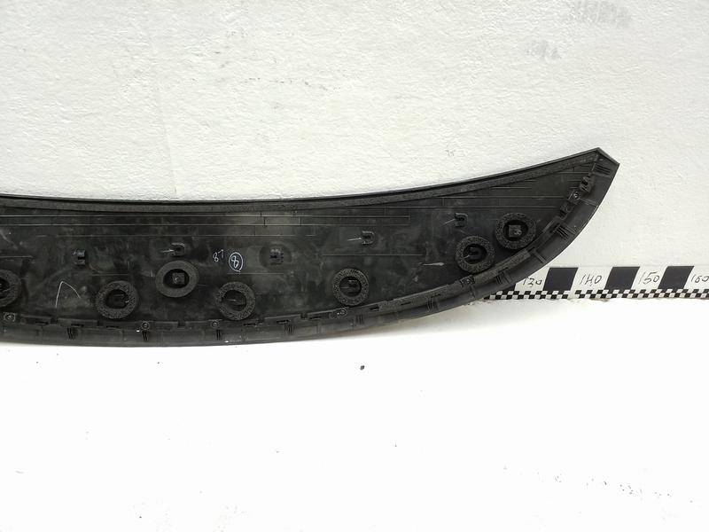 Накладка крышки багажника