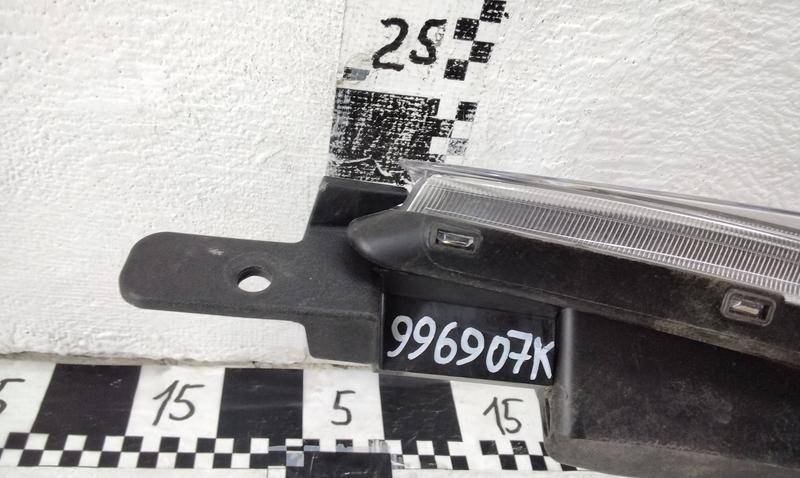 Кронштейн фар левый